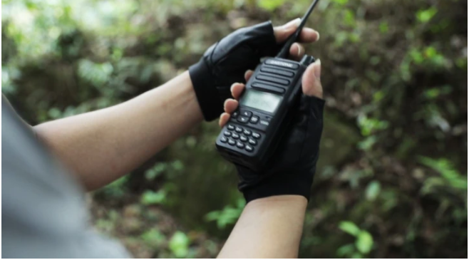 對(duì)講機(jī)天線到底有多重要？通信效果好不好全靠它了！